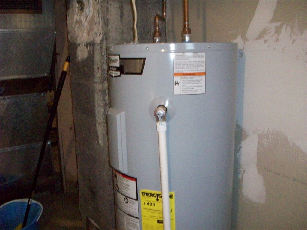 101 Belmont Road Greece, NY 14612 - Photo 14 of 18