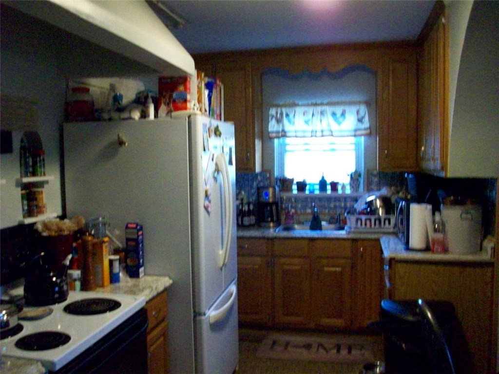 101 Belmont Road Greece, NY 14612 - Photo 4 of 18