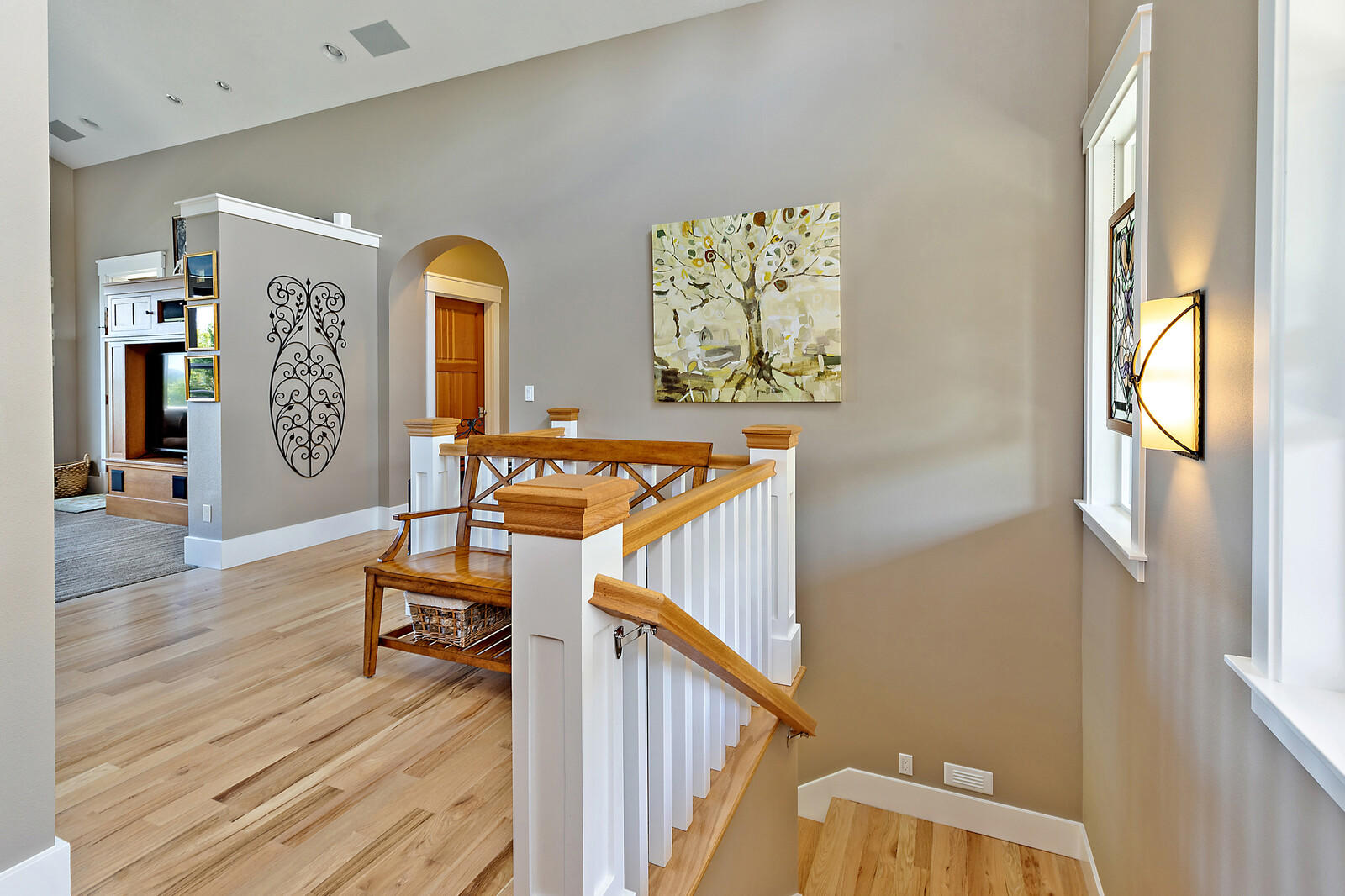 1882 Stewart Road Grants Pass, OR 97526 - Photo 32 of 44 a view of an entryway with wooden floor