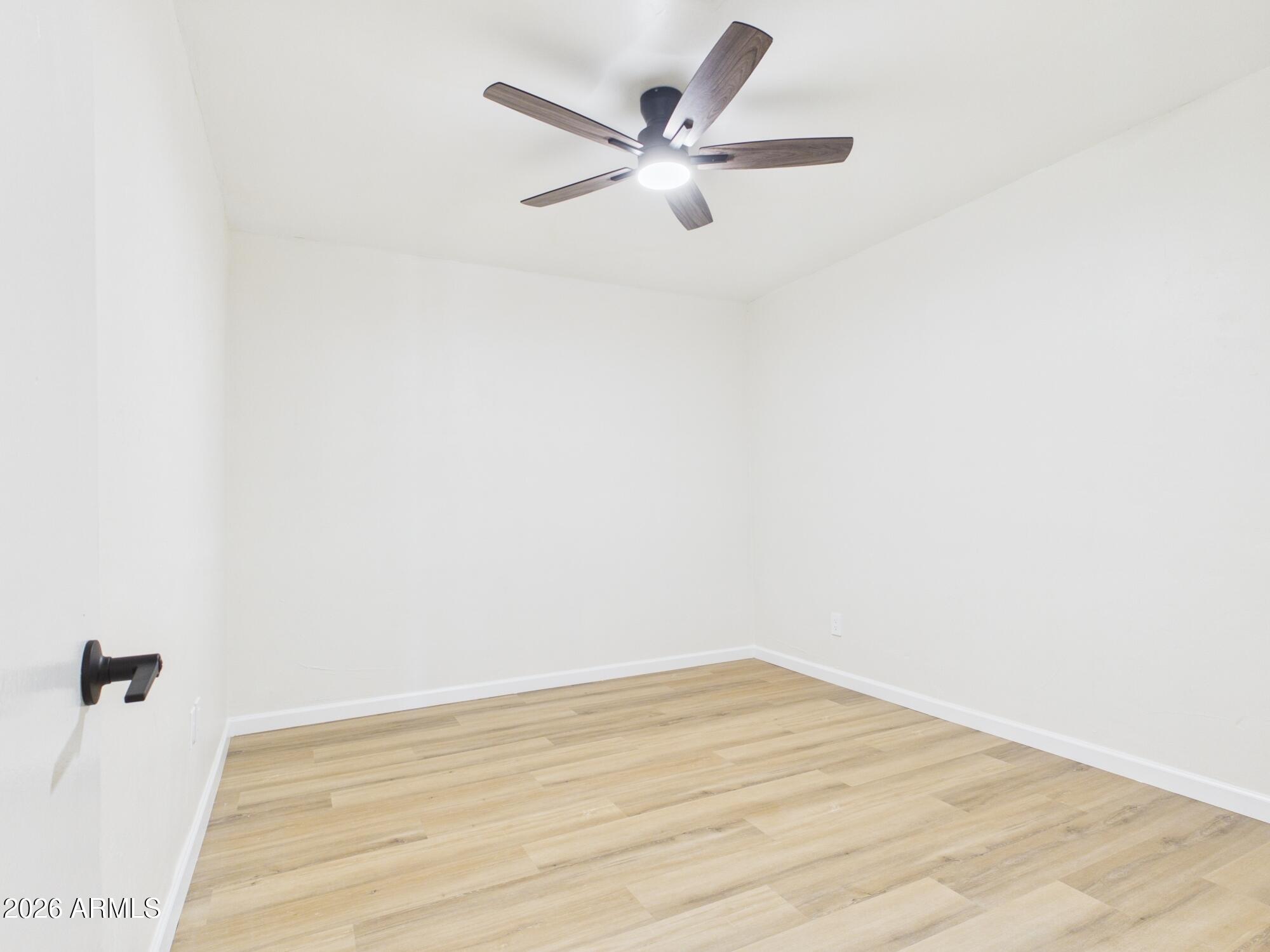 2759 West Lawrence Road Phoenix, AZ 85017 - Photo 16 of 26