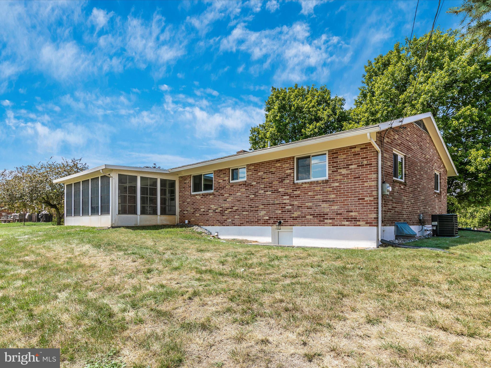 13827 Northcrest Road Hagerstown, MD 21742 - Photo 33 of 38 Exterior Back