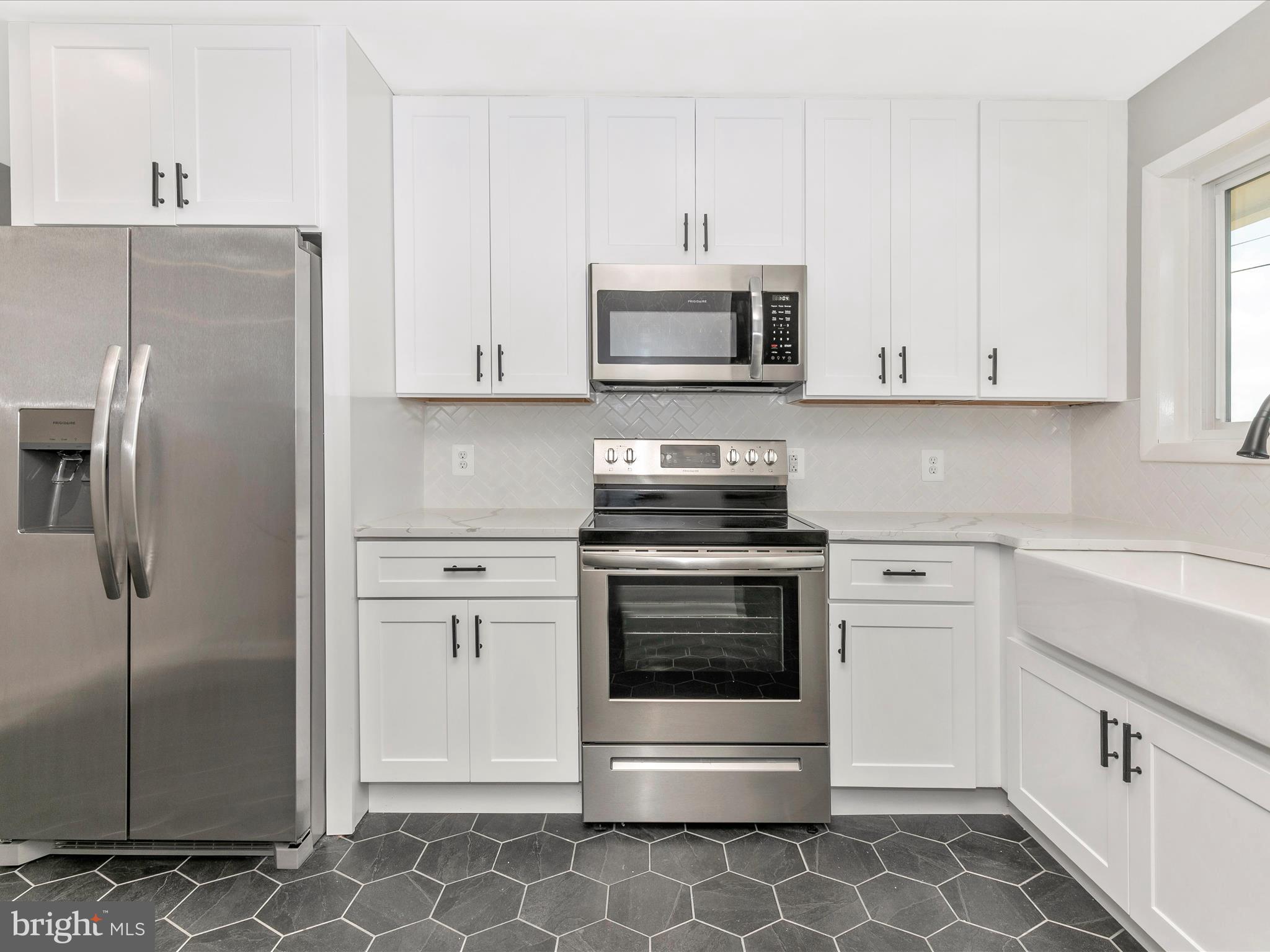 13827 Northcrest Road Hagerstown, MD 21742 - Photo 10 of 38 Kitchen