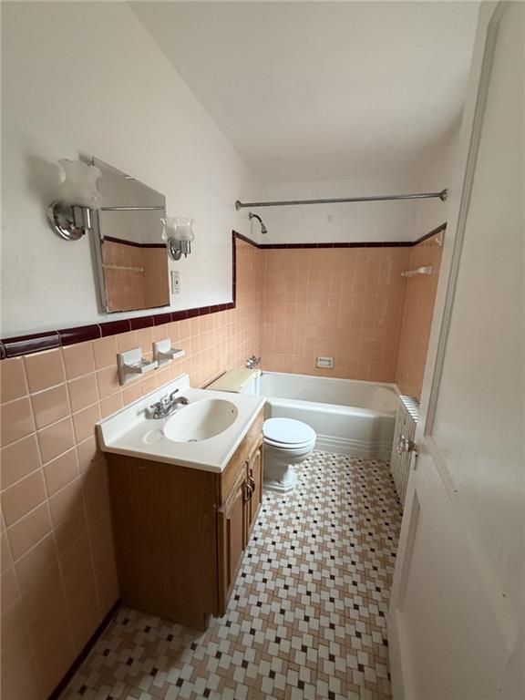 5839 Darlington Road, Unit 4 Pittsburgh, PA 15217 - Photo 21 of 21 a bathroom with a sink a toilet and shower