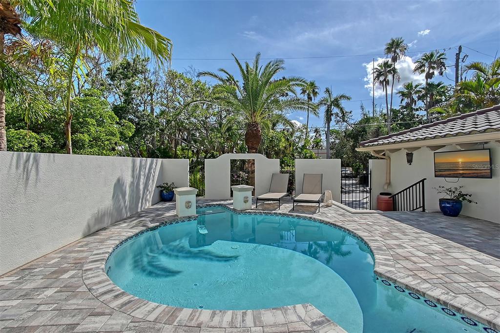 4108 Roberts Point Road Sarasota, FL 34242 - Photo 43 of 46 Gallery Image 43