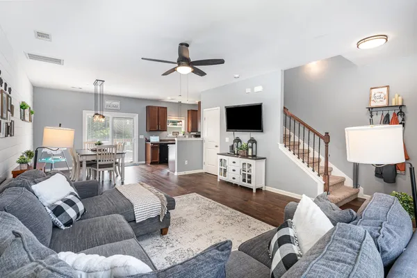 $385,000 | 611 Whirlaway Drive, Burns, TN 37029