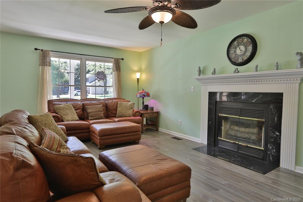 312 Springfield Court Fletcher, NC 28732 - Photo 4 of 24 Gallery Image 4
