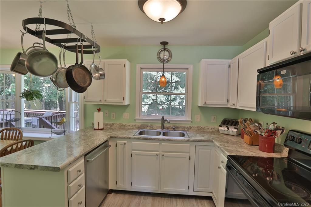 312 Springfield Court Fletcher, NC 28732 - Photo 7 of 24 Gallery Image 7