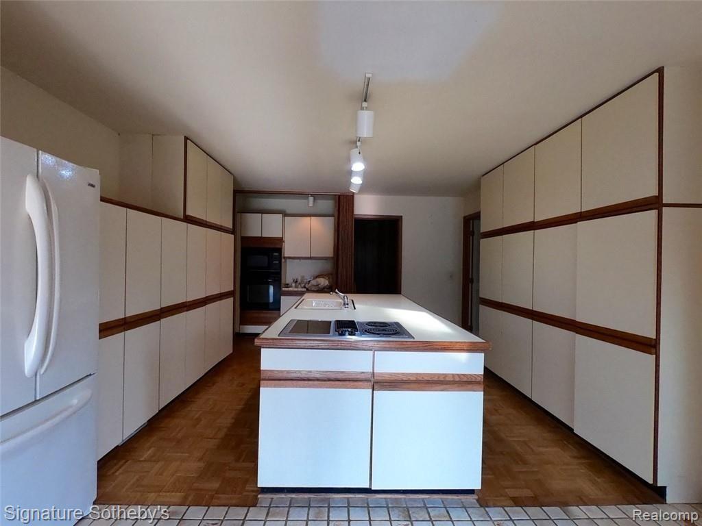 20050 Quail Ridge Court Beverly Hills, MI 48025 - Photo 17 of 60