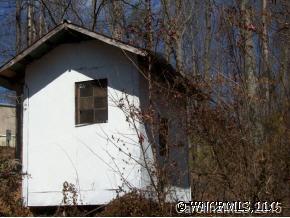 37 Roy Hollifield Road Marion, NC 28752 - Photo 3 of 7 a view of building
