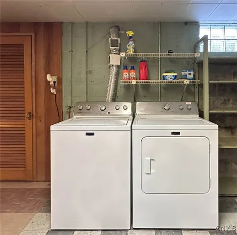 $294,900 | 319 Winchester Drive, New Hartford, NY 13413