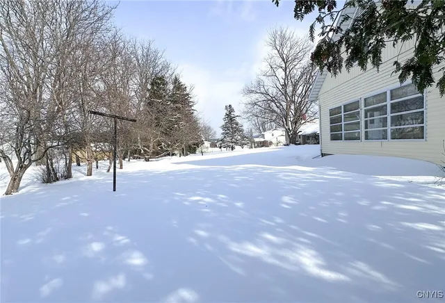 $294,900 | 319 Winchester Drive, New Hartford, NY 13413