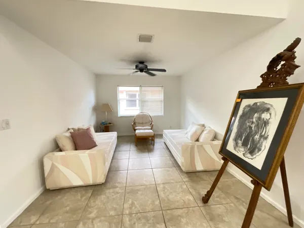 $2,700 | 5570 Royal Lake Circle, Boynton Beach, FL 33437