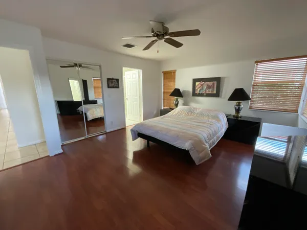 $2,700 | 5570 Royal Lake Circle, Boynton Beach, FL 33437