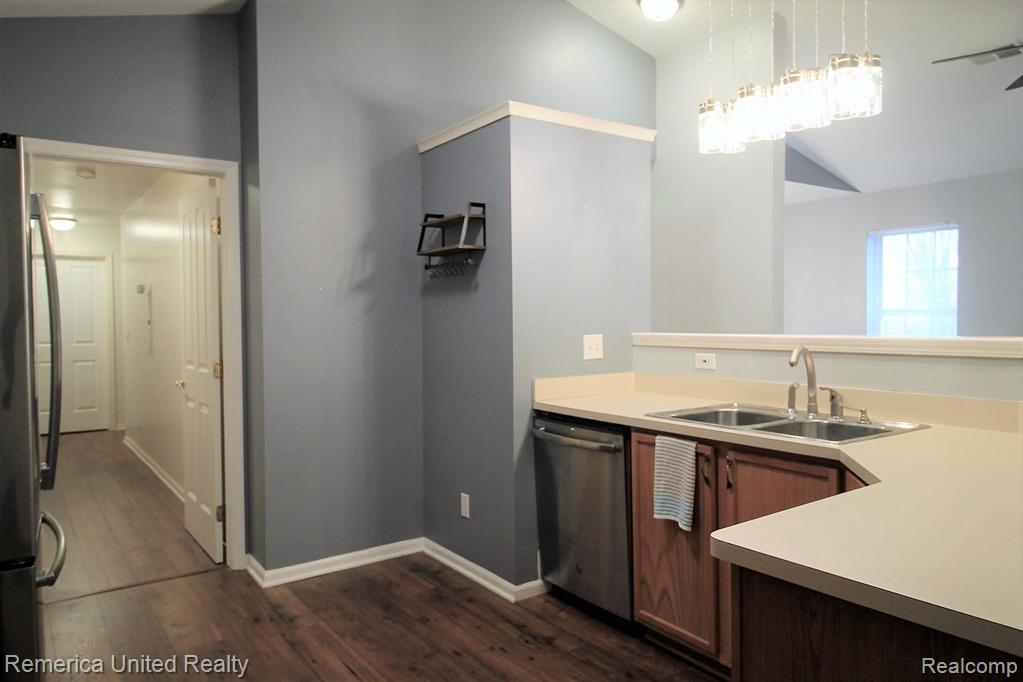 4171 Hampton Ridge Boulevard Howell, MI 48843 - Photo 8 of 31
