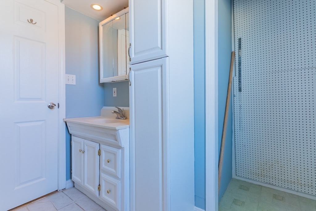 9 Prospect Street Blackstone, MA 01504 - Photo 37 of 42