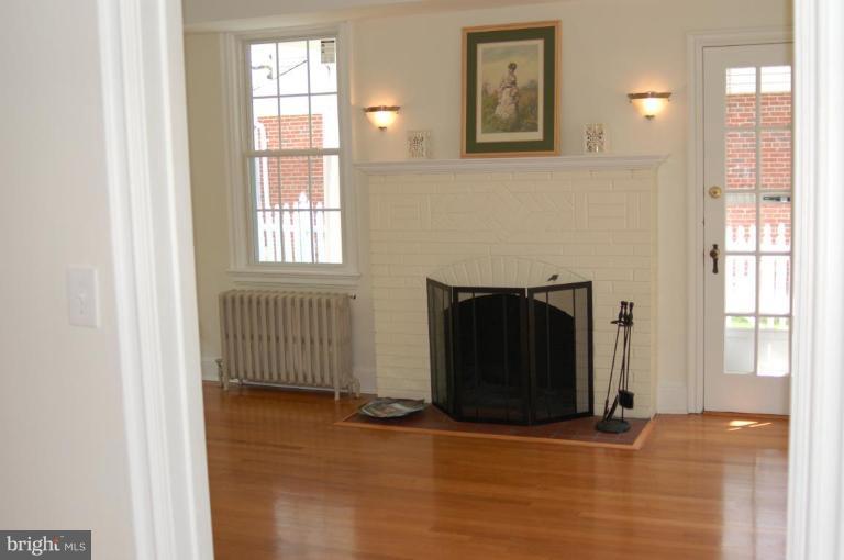 3125 Military Road Northwest Washington, DC 20015 - Photo 5 of 17 LIV RM W/ DOOR LEADING TO SIDE PORCH