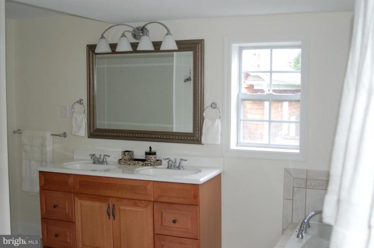 3125 Military Road Northwest Washington, DC 20015 - Photo 9 of 17 MASTER BATH W/DBL VANITY