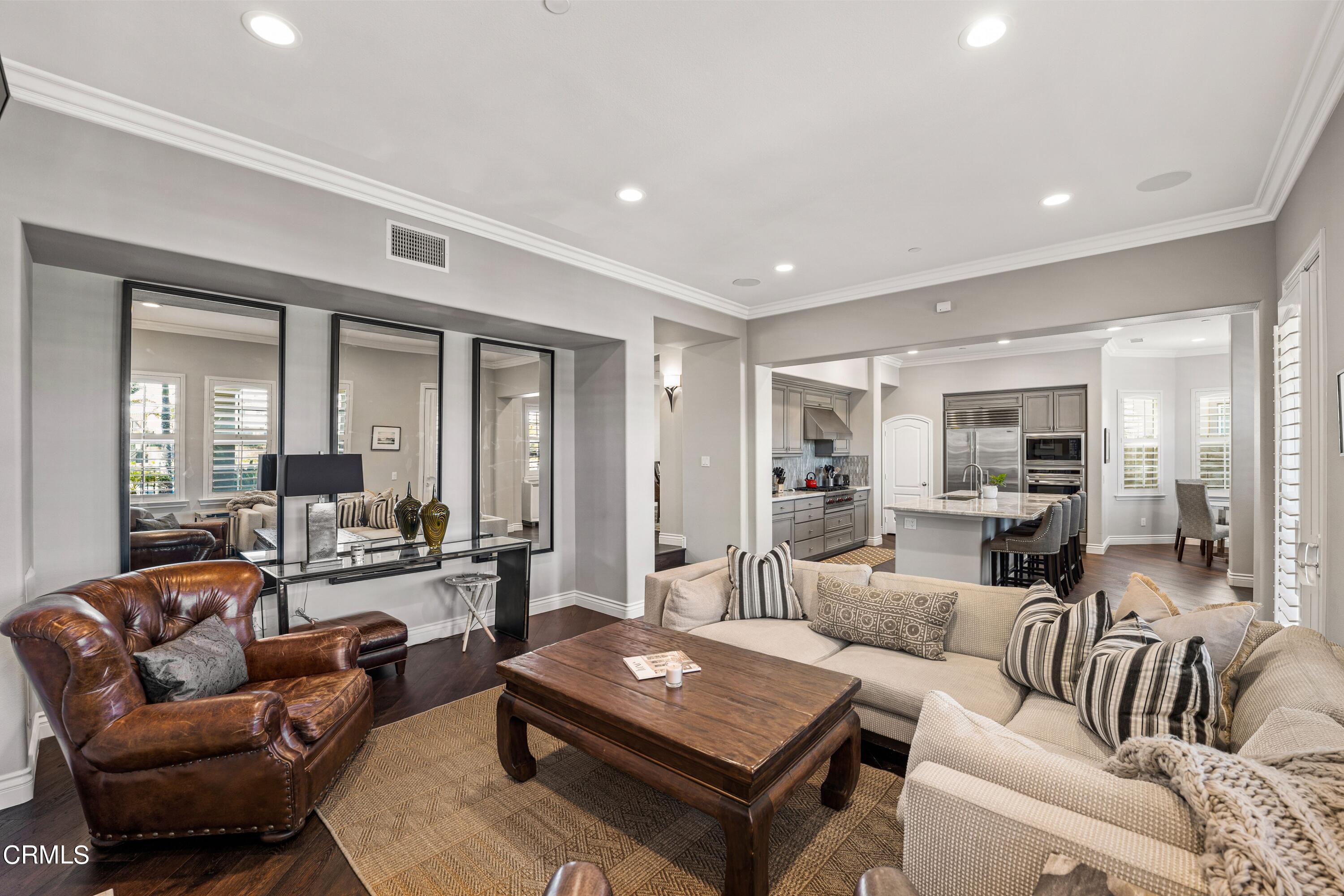 1544 Twin Tides Place Oxnard, CA 93035 - Photo 6 of 49 1544 family room