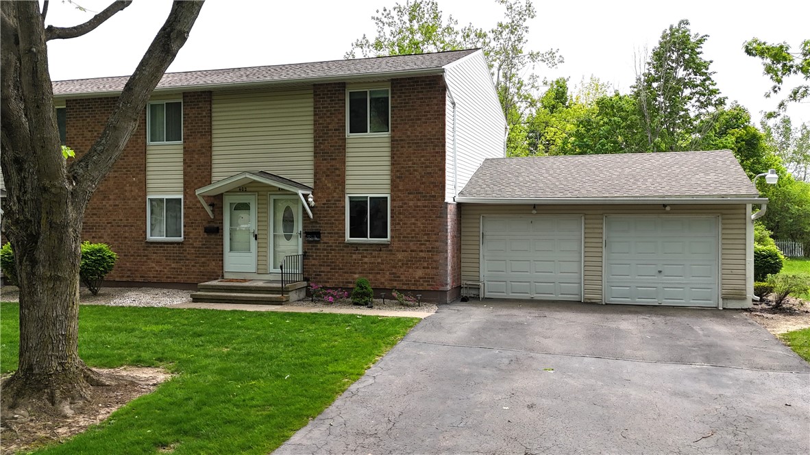 408 Fox Run Gates, NY 14606 - Photo 1 of 18