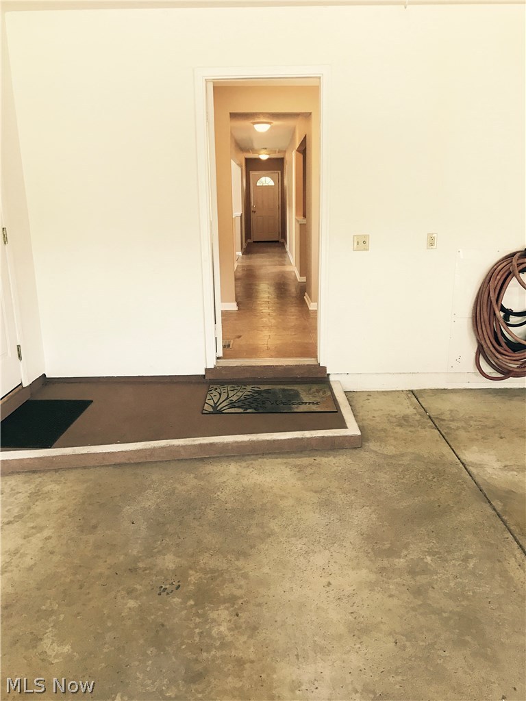 23726 Knickerbocker Road Bay Village, OH 44140 - Photo 3 of 20 Gallery Image 3