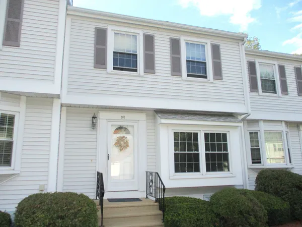 $344,900 | 202 Heritage Lane, Unit 202, Auburn, MA 01501