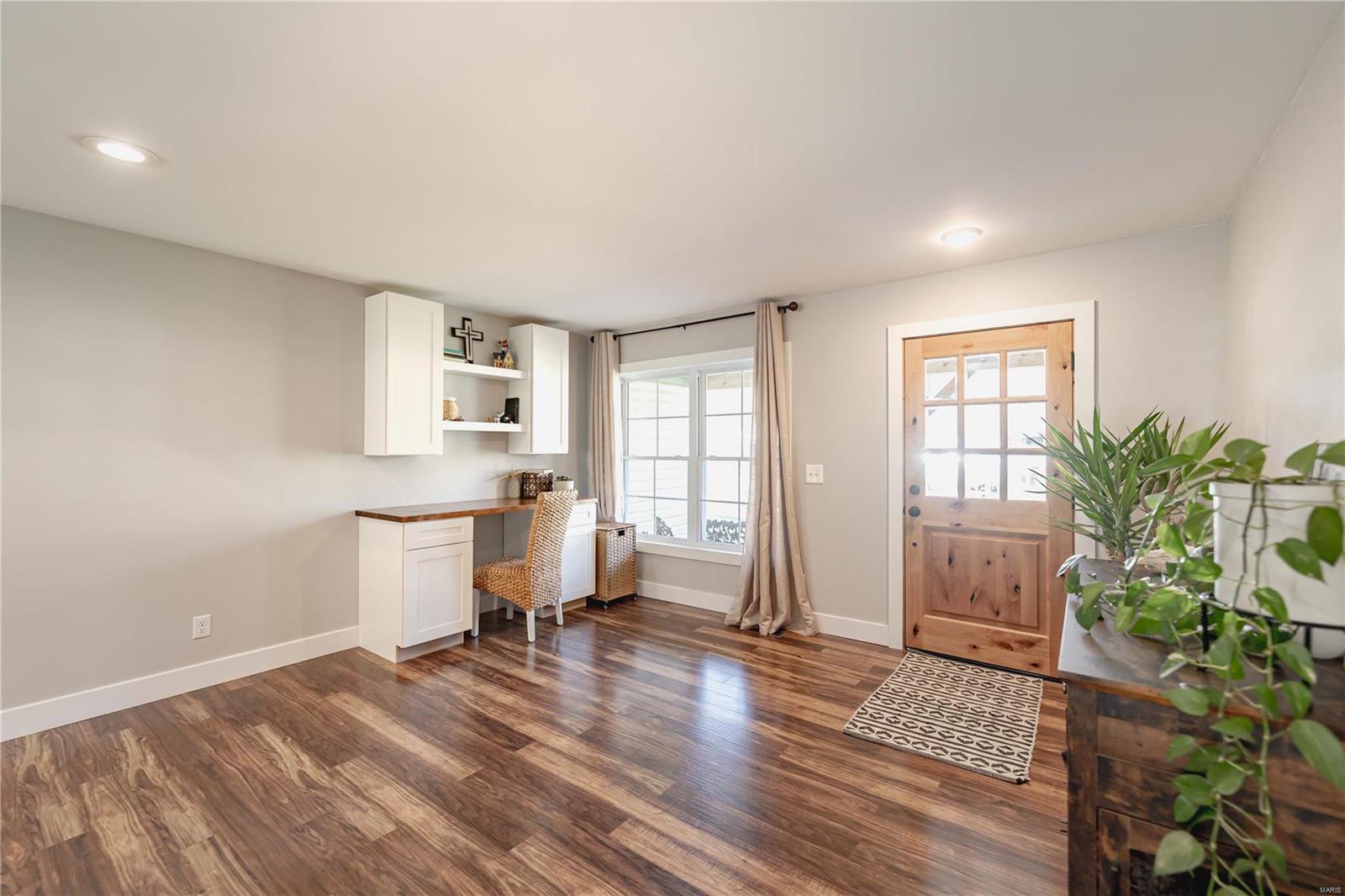 7352 Hidden Bluffs Drive Barnhart, MO 63012 - Photo 3 of 55