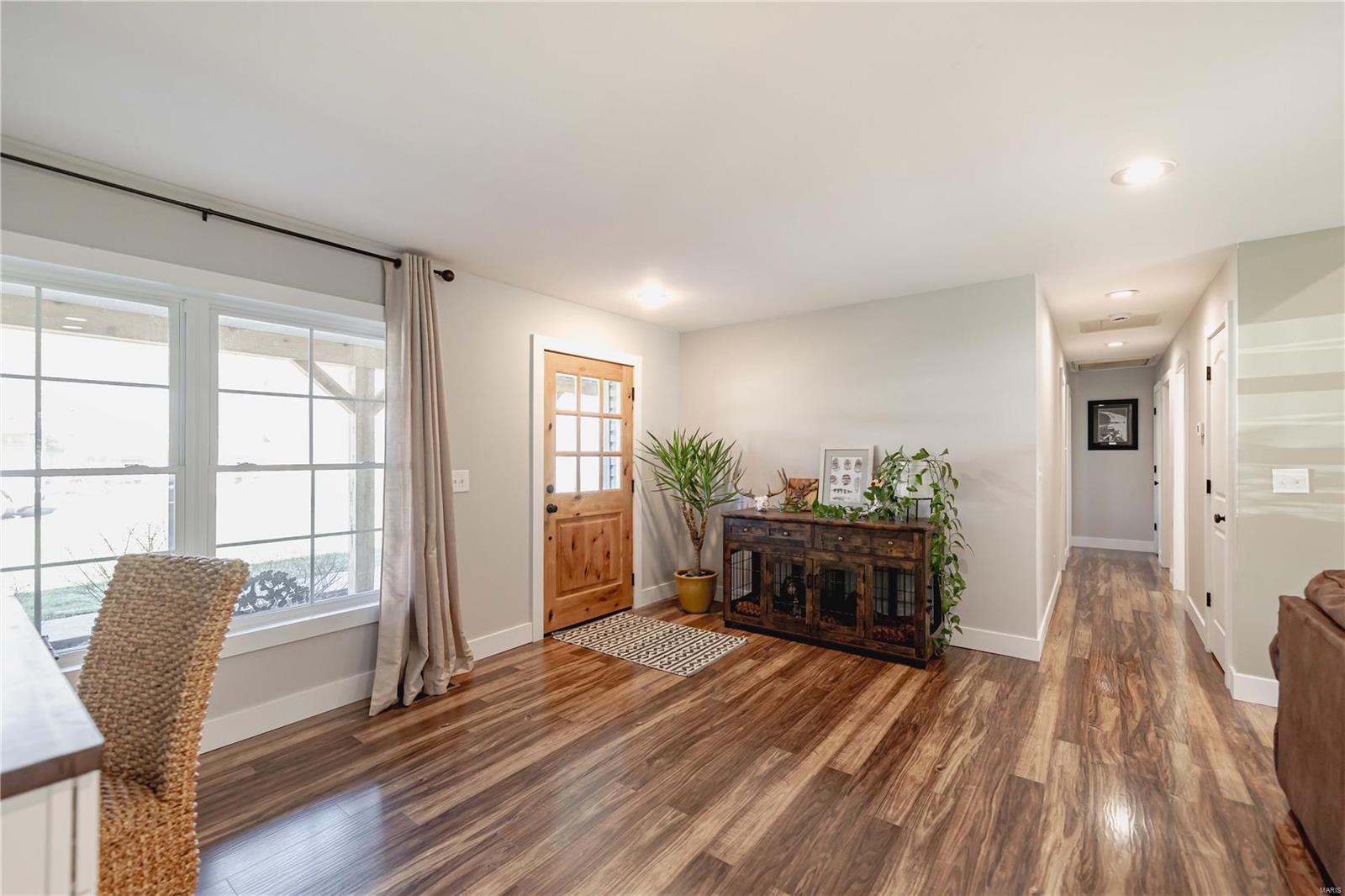 7352 Hidden Bluffs Drive Barnhart, MO 63012 - Photo 4 of 55