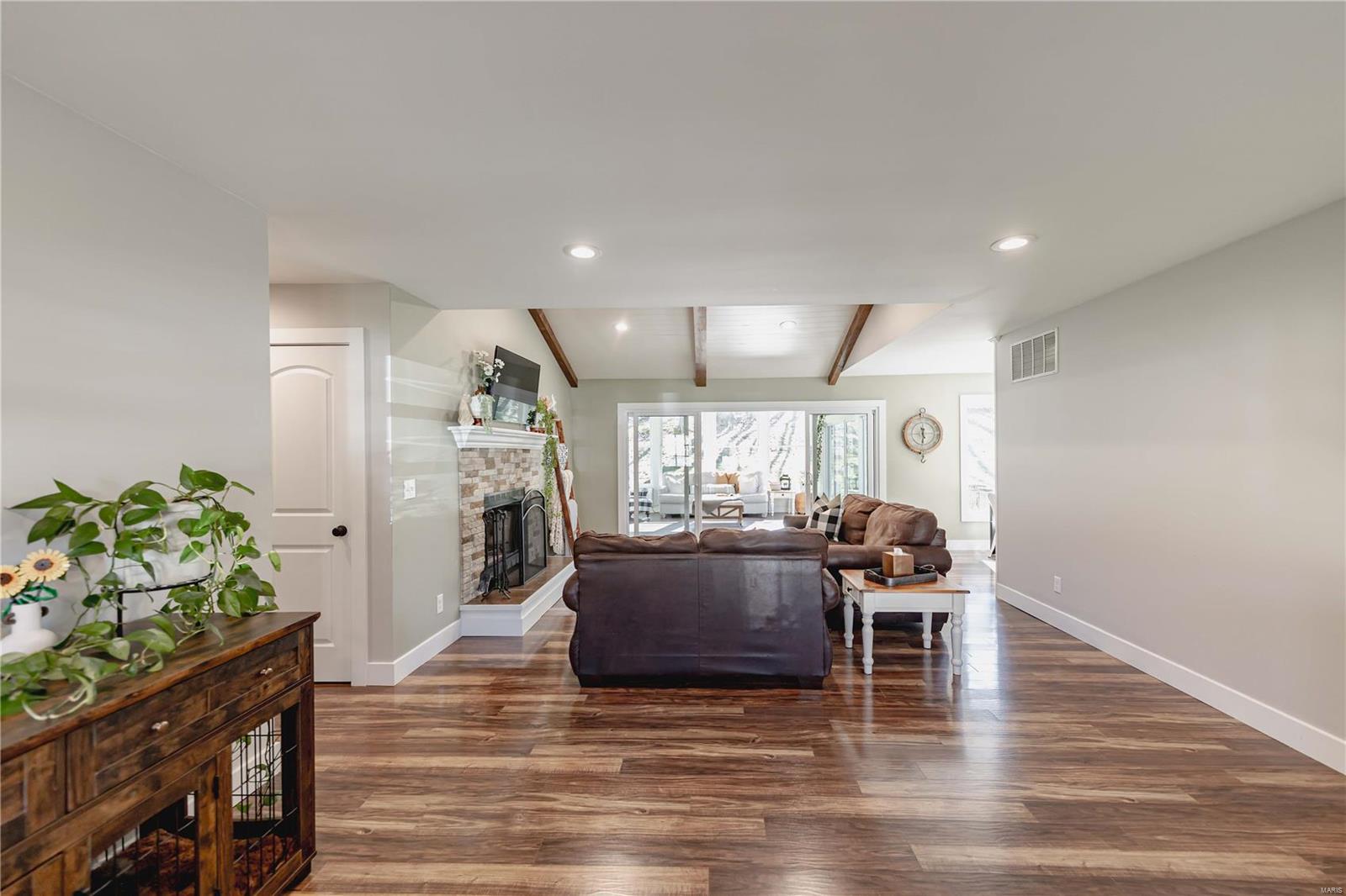 7352 Hidden Bluffs Drive Barnhart, MO 63012 - Photo 5 of 55