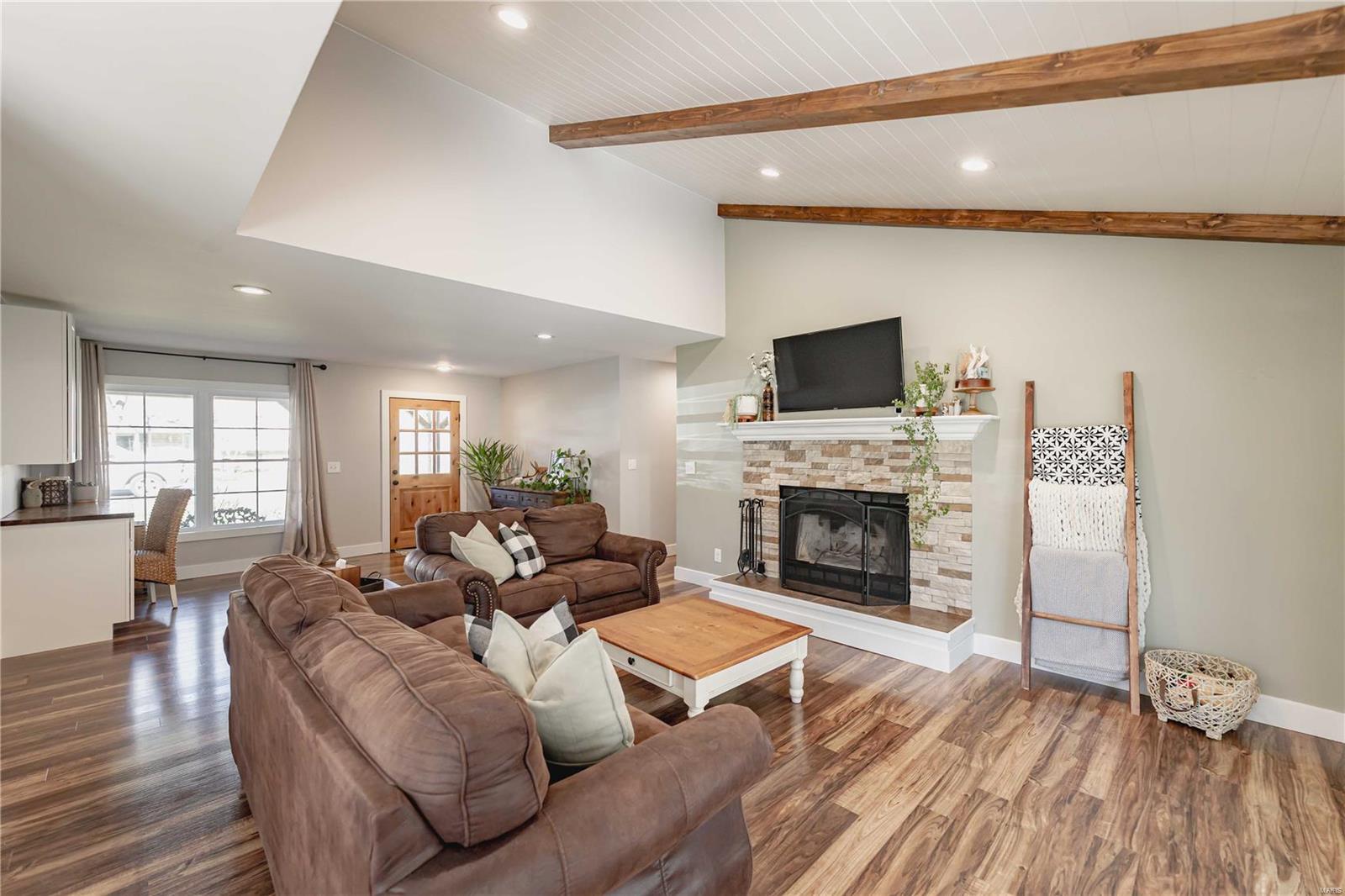 7352 Hidden Bluffs Drive Barnhart, MO 63012 - Photo 8 of 55