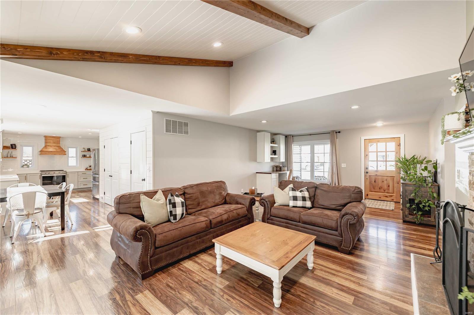 7352 Hidden Bluffs Drive Barnhart, MO 63012 - Photo 9 of 55