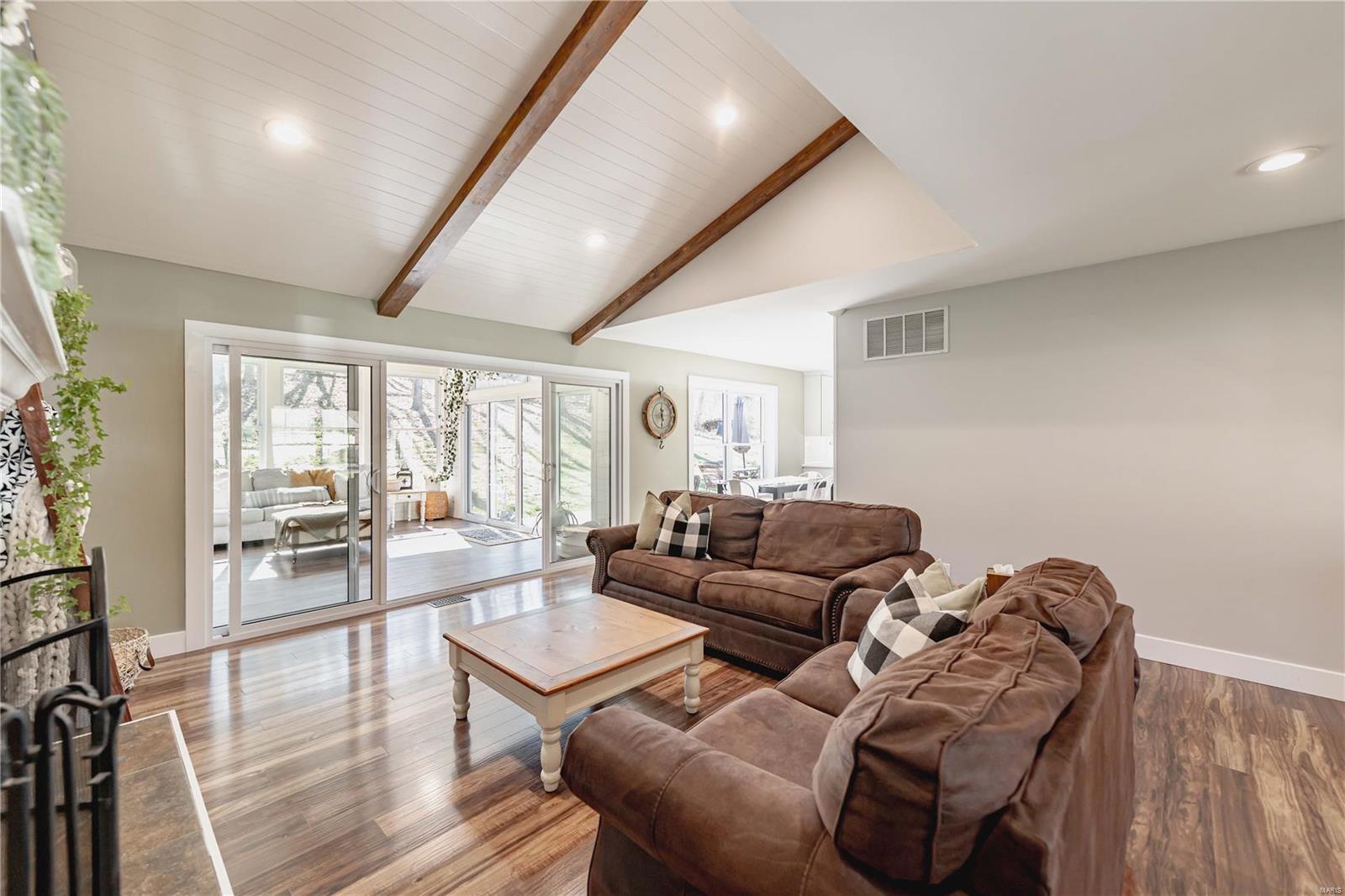 7352 Hidden Bluffs Drive Barnhart, MO 63012 - Photo 10 of 55