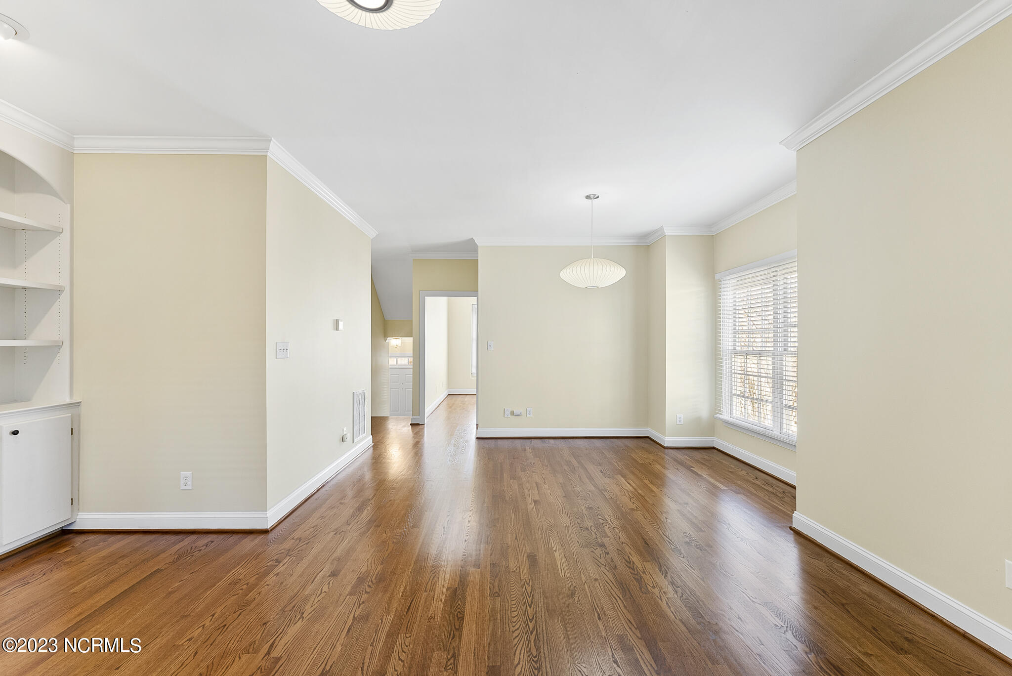 1346 Cameron View Court Raleigh, NC 27607 - Photo 9 of 36 DSC09555