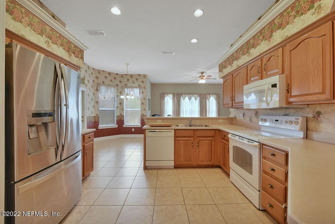 10945 Falkland Road Jacksonville, FL 32221 - Photo 14 of 36 Spacious Kitchen