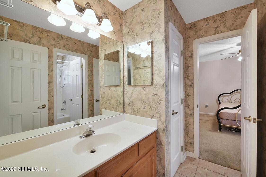 10945 Falkland Road Jacksonville, FL 32221 - Photo 28 of 36 Jack n Jill Bathroom