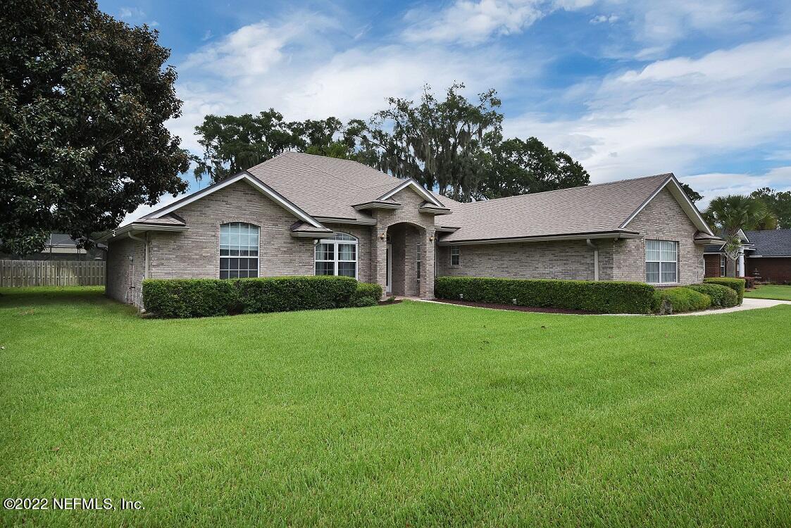 10945 Falkland Road Jacksonville, FL 32221 - Photo 3 of 36 Large Yard
