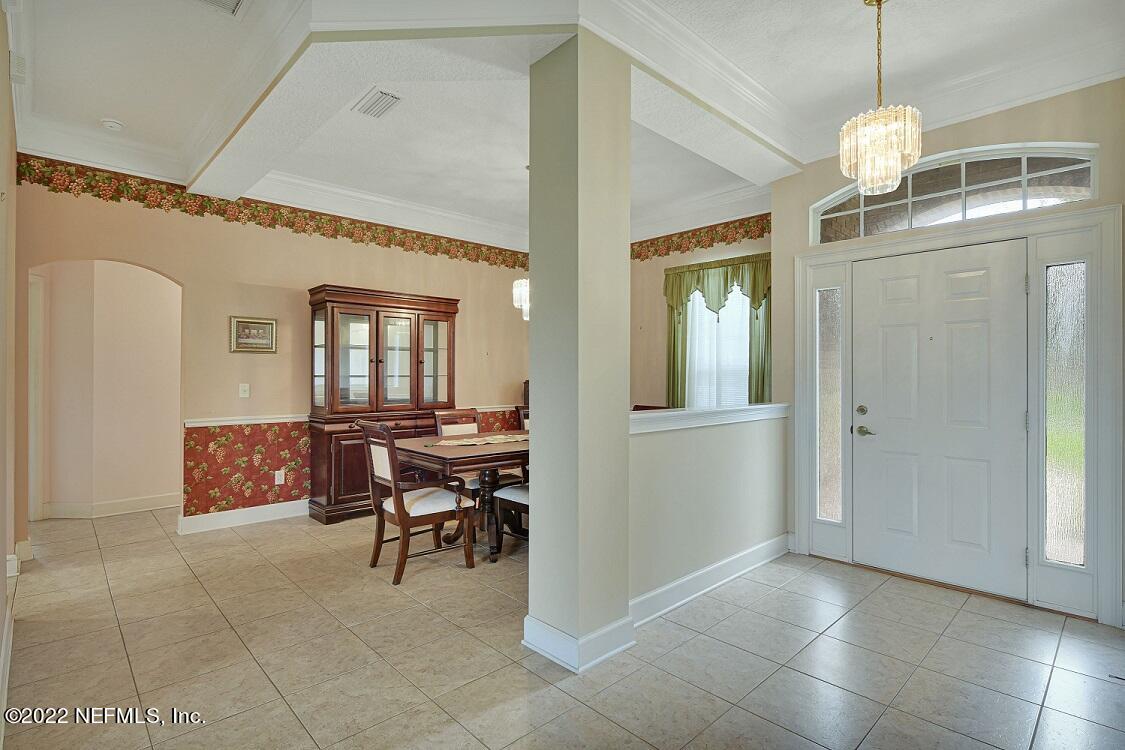 10945 Falkland Road Jacksonville, FL 32221 - Photo 5 of 36 Foyer/Dining Room
