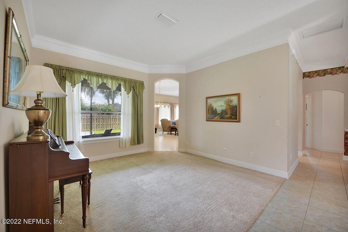10945 Falkland Road Jacksonville, FL 32221 - Photo 10 of 36 Living Room