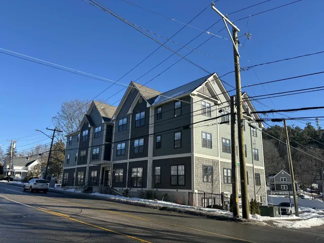 $2,600 | 725-727 Central Avenue, Dover, NH 03820