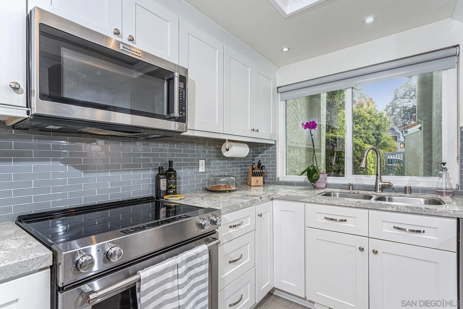 41 Port Of Spain Road Coronado, CA 92118 - Photo 5 of 27 Gallery Image 5