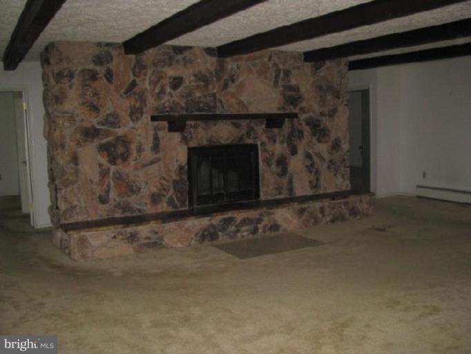 6621 Howellsville Road Front Royal, VA 22630 - Photo 2 of 12 Living Room