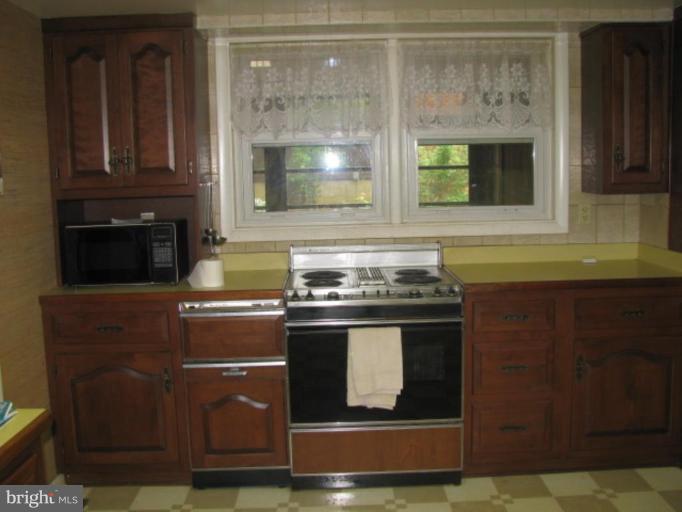 6621 Howellsville Road Front Royal, VA 22630 - Photo 7 of 12 Kitchen #2