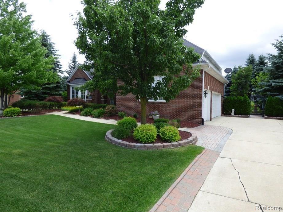 3569 Sleepy Fox Drive Rochester, MI 48309 - Photo 45 of 50 P1090830.jpg