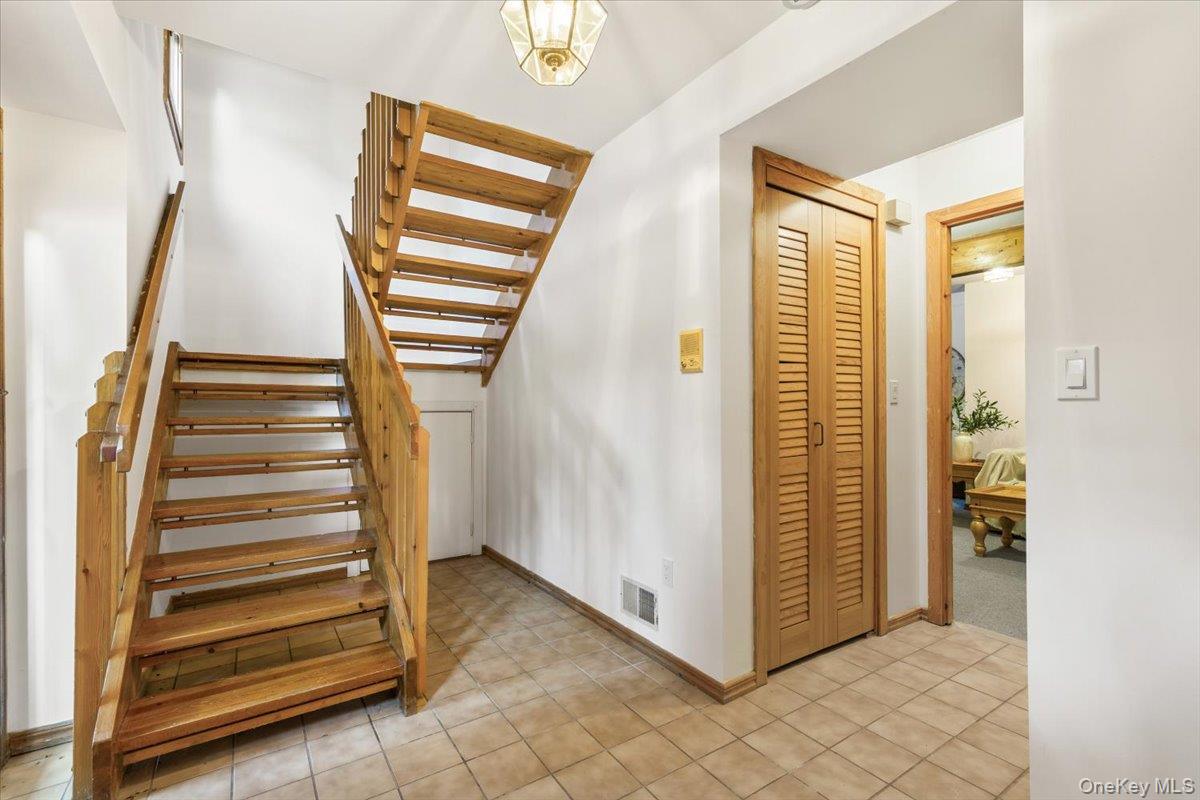 2 Deer Ridge Road Bedford Corners, NY 10549 - Photo 3 of 24 Gallery Image 3
