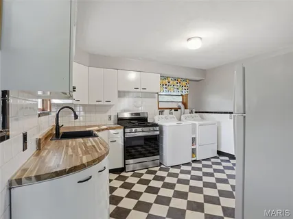 $175,000 | 3631 Park Crest Drive, St. Louis, MO 63125