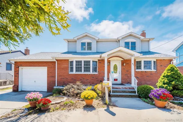 $1,128,000 | 27 Westbury Avenue, Plainview, NY 11803