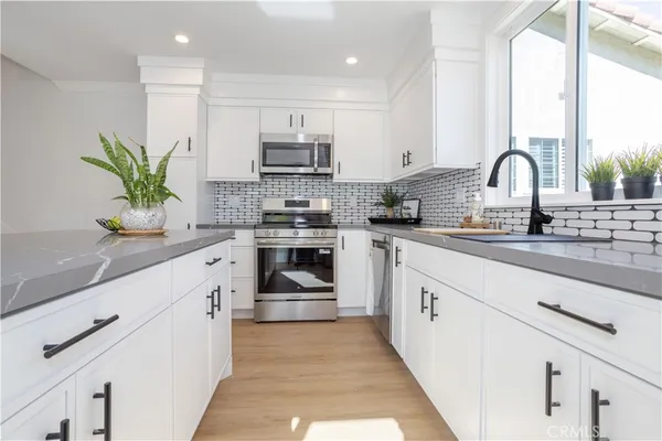 $4,500 | 19429 Singing Hills Drive, Porter Ranch, CA 91326