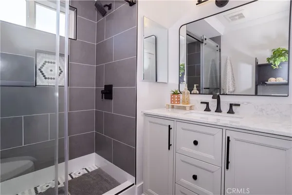 $4,500 | 19429 Singing Hills Drive, Porter Ranch, CA 91326