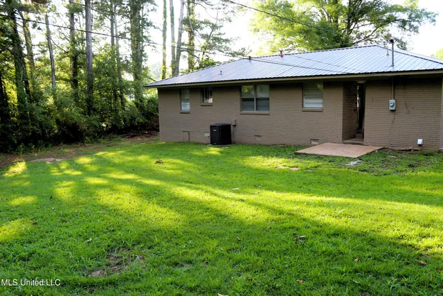 $159,000 | 645 Cox Avenue, Holly Springs, MS 38635