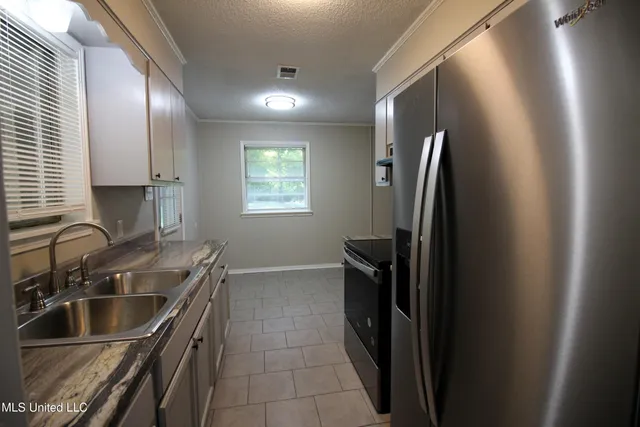 $159,000 | 645 Cox Avenue, Holly Springs, MS 38635