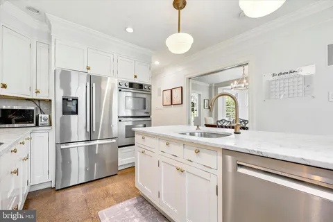 $949,000 | 112 West Springfield Avenue, Philadelphia, PA 19118